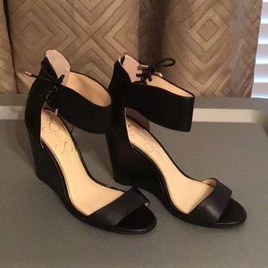 *New Jessica Simpson black leather wedge